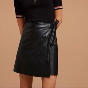 Wilfred Black Spurlock faux leather Mini Skirt size XS
